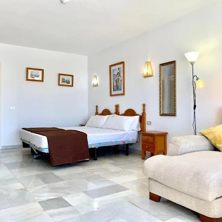 Studio Well Connected Ocean,freewifi,pool,beach At Playa De Las Americas In Tenerife Sur Apartment *