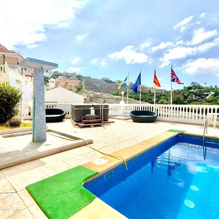 Studio Well Connected Ocean,freewifi,pool,beach At Playa De Las Americas In Tenerife Sur Apartment