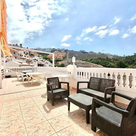 Studio Well Connected Ocean,freewifi,pool,beach At Playa De Las Americas In Tenerife Sur Apartment