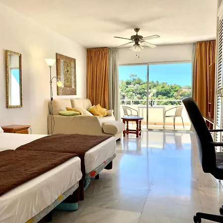 Studio Well Connected Ocean,freewifi,pool,beach At Playa De Las Americas In Tenerife Sur Apartment