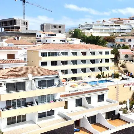 Studio Well Connected Ocean,freewifi,pool,beach At Playa De Las Americas In Tenerife Sur Lägenhet *