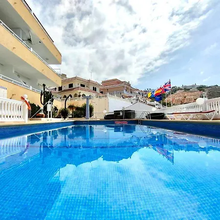 Studio Well Connected Ocean,freewifi,pool,beach At Playa De Las Americas In Tenerife Sur Lägenhet